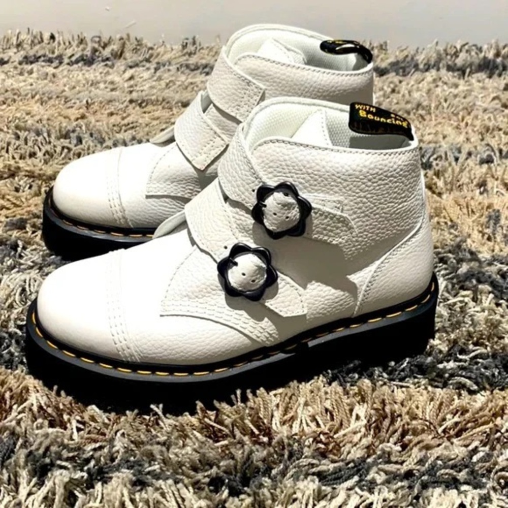 Doc Dr. Martens Air Wair DEVON Flower Buckle White Leather Platform Boots Wm's - Picture 2 of 11
